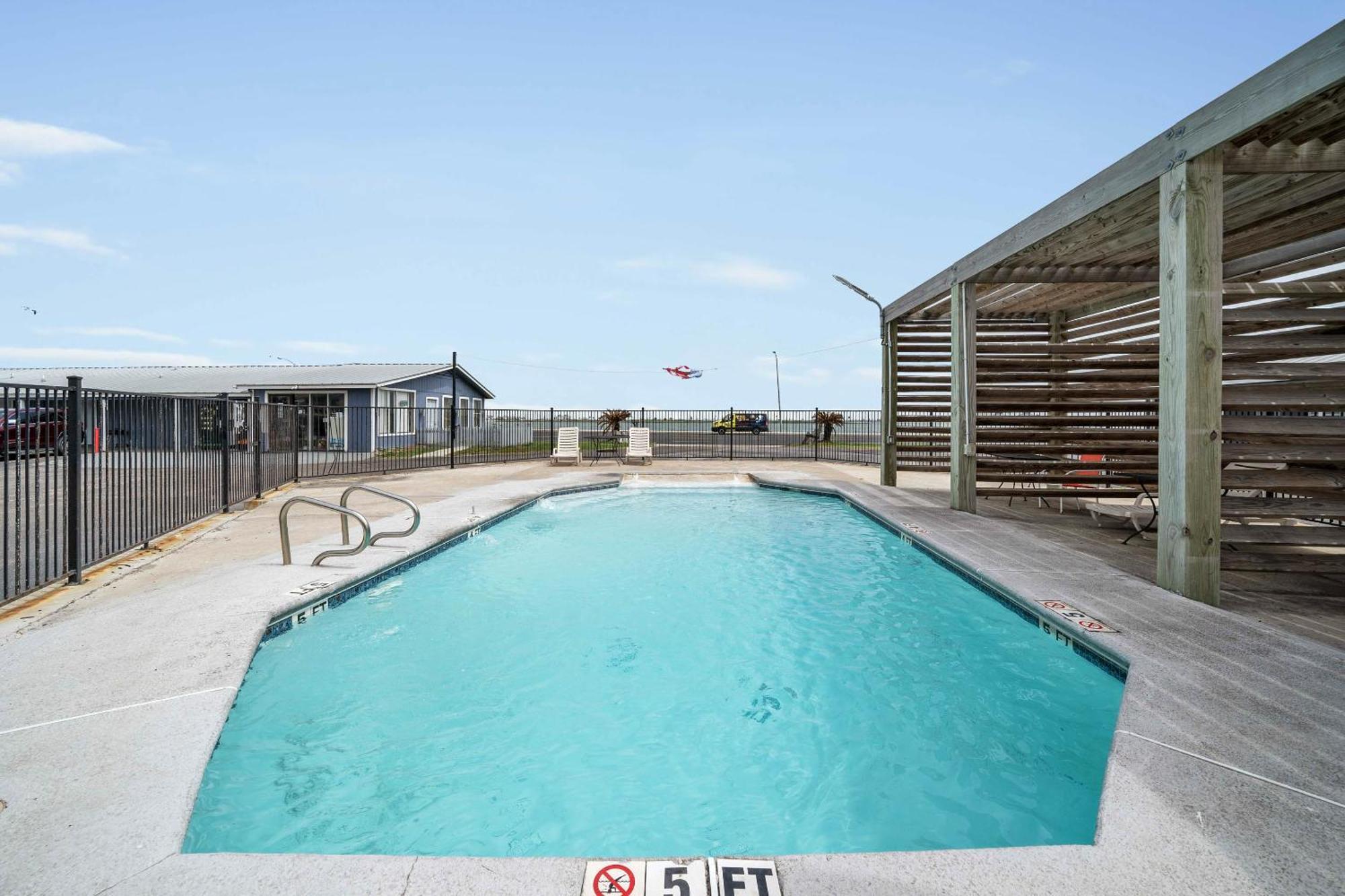 Oyo Hotel Rockport- Bay View Exterior photo